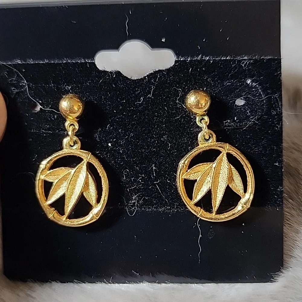 Vintage Leaf Gold‎ Dangle Earrings